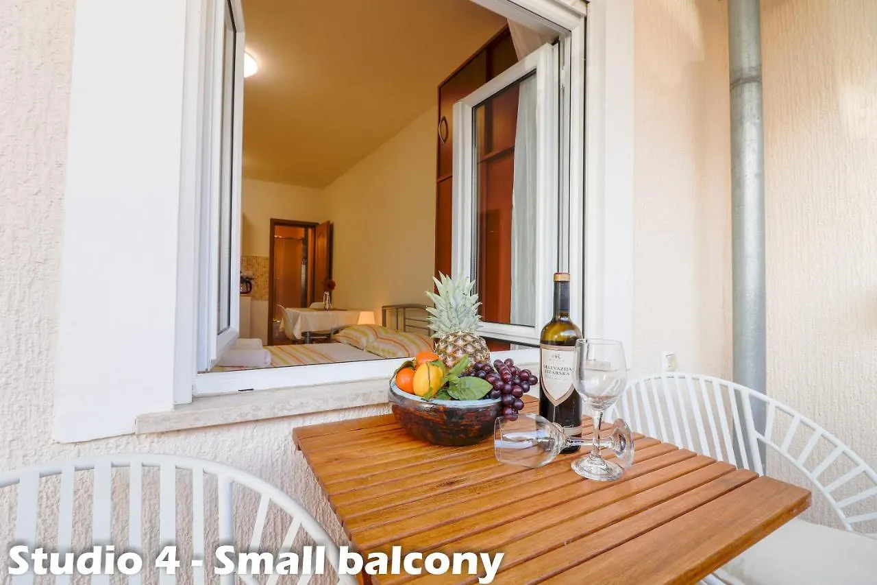 Apartments Juric Vrsar