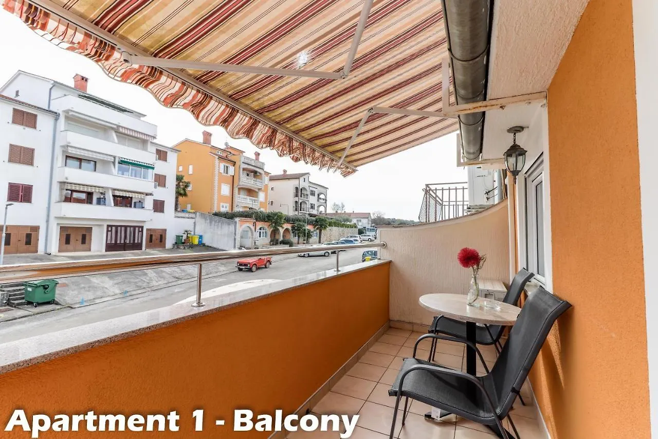 Apartments Juric Vrsar 0*,