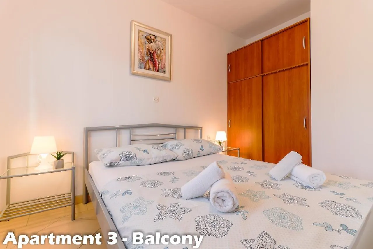Apartments Juric Vrsar