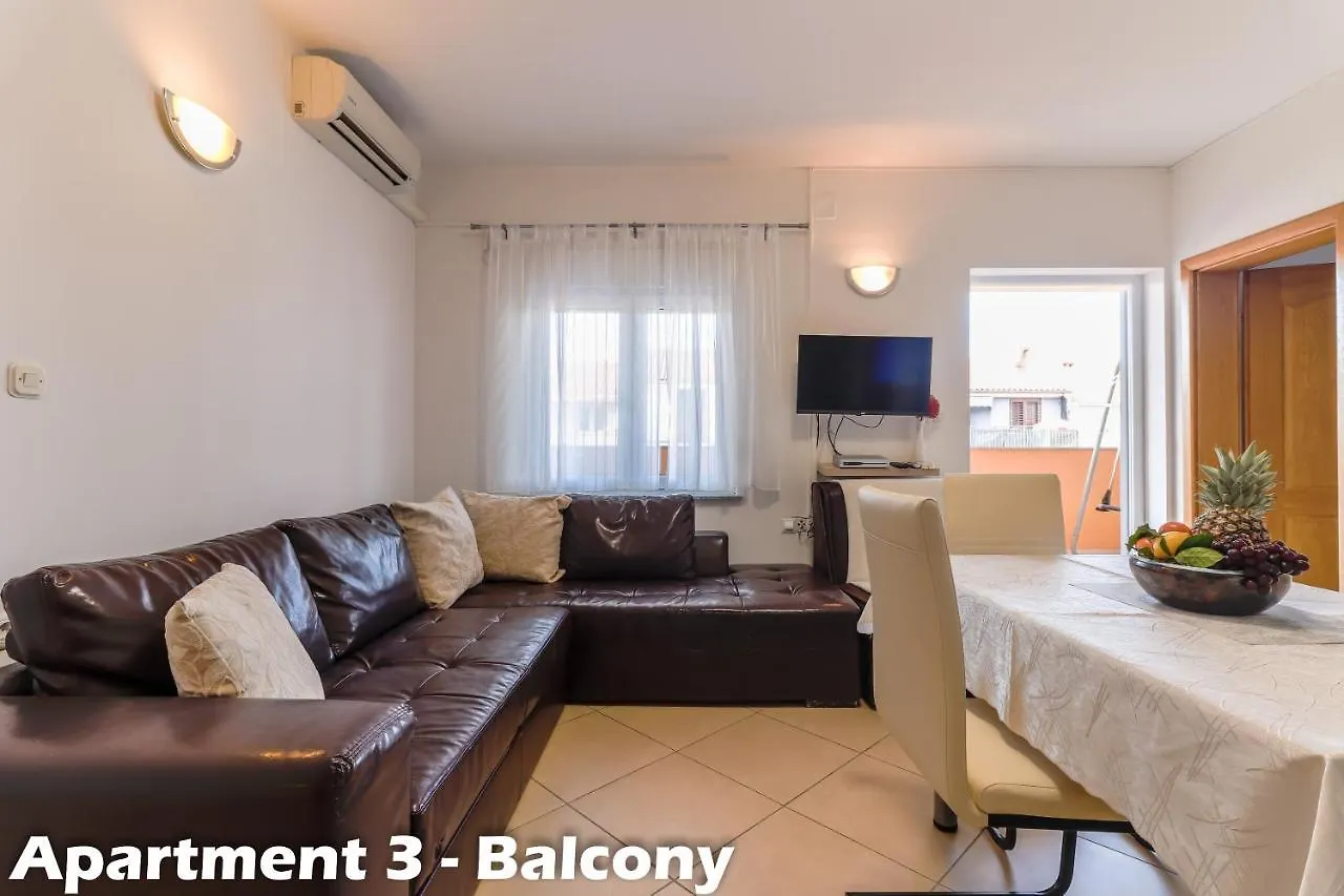 Apartments Juric Vrsar